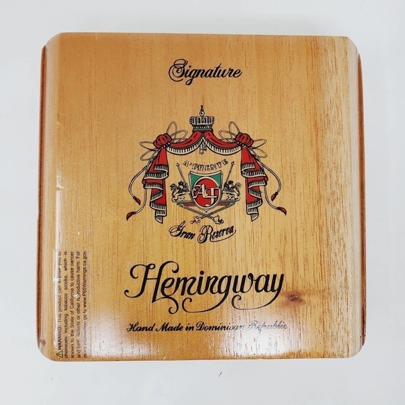 27. Hemingway Gran Reserva Arturo Fuente Cigar Wooden Medium Case Box - Picture 1 of 8